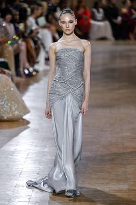 PFW Haute Couture Tony Ward Runway JR A model walks the runway at the Tony Ward show during Haute Couture Fashion Week in Paris, France, on 6 July 2026. Photo by Julien Reynaud APS-Medias ABACAPRESS.COM Paris France  Copyright: xReynaudxJulien APS-Medias ABACAx