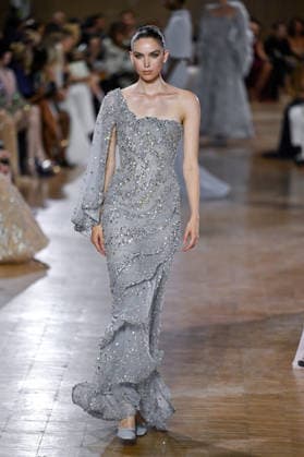PFW Haute Couture Tony Ward Runway JR A model walks the runway at the Tony Ward show during Haute Couture Fashion Week in Paris, France, on 6 July 2026. Photo by Julien Reynaud APS-Medias ABACAPRESS.COM Paris France  Copyright: xReynaudxJulien APS-Medias ABACAx