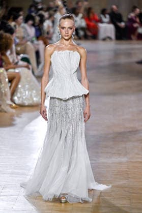 PFW Haute Couture Tony Ward Runway JR A model walks the runway at the Tony Ward show during Haute Couture Fashion Week in Paris, France, on 6 July 2026. Photo by Julien Reynaud APS-Medias ABACAPRESS.COM Paris France  Copyright: xReynaudxJulien APS-Medias ABACAx