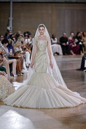 PFW Haute Couture Tony Ward Runway JR A model walks the runway at the Tony Ward show during Haute Couture Fashion Week in Paris, France, on 6 July 2026. Photo by Julien Reynaud APS-Medias ABACAPRESS.COM Paris France  Copyright: xReynaudxJulien APS-Medias ABACAx