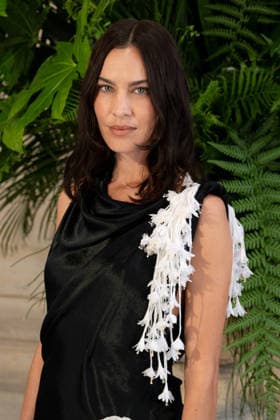 PFW - Christian Dior Photocall Alexa Chung attending the Christian Dior Haute Couture Fall Winter 2026 2027 show as part of Paris Fashion Week in Paris, France on July 06, 2025. Photo by Laurent Zabulon ABACAPRESS.COM Paris  Copyright: xZabulonxLaurent ABACAx