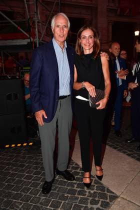IPA86455754 - Rome, Piazza del Campidoglio: Nicola Piovani’s Tribute Concert to Ennio Morricone. Pictured: Giovanni Malago and Elena Vaccarella  Copyright: xVincenzoxLandix xVincenzoxLandix 86455754