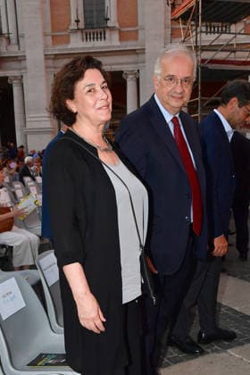 IPA86455663 - Rome, Piazza del Campidoglio: Nicola Piovani’s Tribute Concert to Ennio Morricone. Pictured: Walter Veltroni with his wife  Copyright: xVincenzoxLandix xVincenzoxLandix 86455663