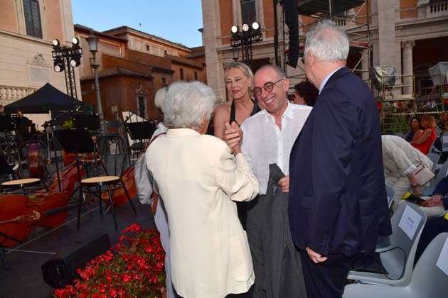 IPA86455675 - Rome, Piazza del Campidoglio: Nicola Piovani’s Tribute Concert to Ennio Morricone. Pictured: Walter Veltroni, Maria Travia, Giuseppe Tornatore  Copyright: xVincenzoxLandix xVincenzoxLandix 86455675
