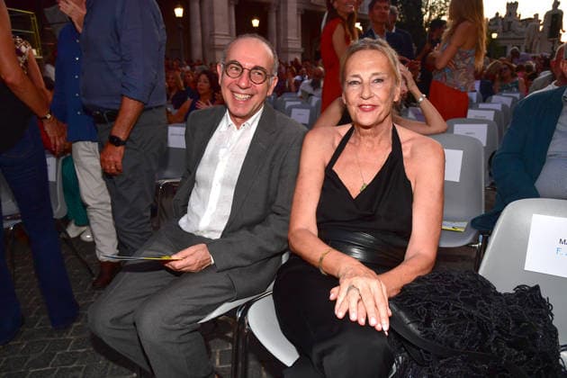 IPA86455697 - Rome, Piazza del Campidoglio: Nicola Piovani’s Tribute Concert to Ennio Morricone. Pictured: Giuseppe Tornatore and Roberta Pacetti  Copyright: xVincenzoxLandix xVincenzoxLandix 86455697