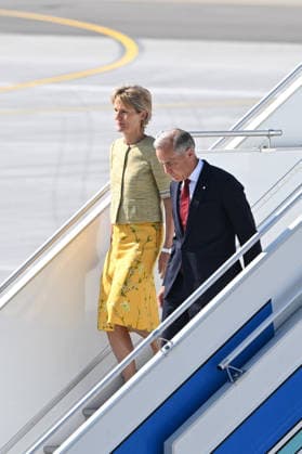 NATO Heads of State and Government Summit in Ankara Ankara’da düzenlenen 36.? ?NATO Devlet ve Hükümet Baskanlari Zirvesi öncesinde, Kanada Basbakani Mark Carney, esi Diana Fox Carney ile Ankara Havalimani na geldi. Abdullah Guclu Anadolu Ankara Turkey. Editorial use only. Please get in touch for any other usage.  Copyright: x2026xAnadoluxAbdullahxGuclux