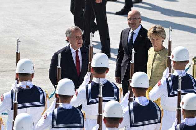 NATO Heads of State and Government Summit in Ankara ANKARA, TURKIYE - JULY 07: Canadian Prime Minister Mark Carney and his wife, Diana Fox Carney, arrive at Ankara Airport to attend the 36th NATO Heads of State and Government Summit in Ankara, Turkiye, on July 07, 2026. Abdullah Guclu Anadolu Ankara Turkey. Editorial use only. Please get in touch for any other usage.  Copyright: x2026xAnadoluxAbdullahxGuclux