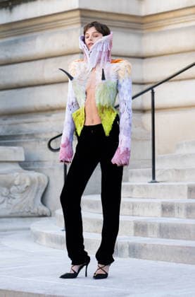 Paris Fashion Week: Arrival at the July 6 Fashion Shows Celebrities arriving at the Schiaparelli show during Paris Fashion Week 457971 2026 07 06 France Corrin, Emma  Copyright: xIvankaxVoisinx xStarfacex STAR_457971_010