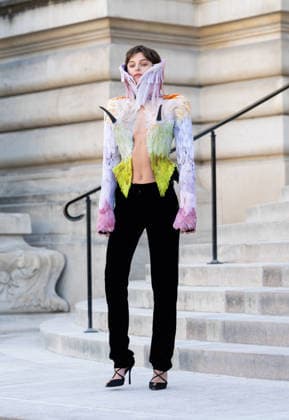 Paris Fashion Week: Arrival at the July 6 Fashion Shows Celebrities arriving at the Schiaparelli show during Paris Fashion Week 457971 2026 07 06 France Corrin, Emma  Copyright: xIvankaxVoisinx xStarfacex STAR_457971_014