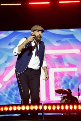 Juan Luis Guerra in concert during the Iconica Santa Lucia Sevilla Fest in Plaza de Espana, Seville, Spain. July 5, 2026 Concierto de Juan Luis Guerra durante el Iconica Santa Lucia Sevilla Fest en la Plaza de Espala de Sevilla, Espana. 5 de Julio de 2026 66 LS Cordon press Cordon Press 