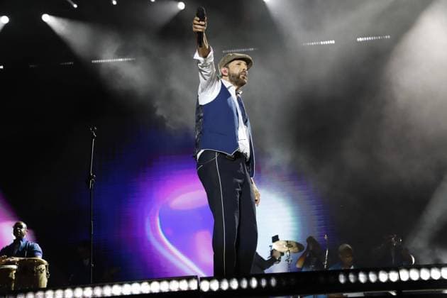 Juan Luis Guerra in concert during the Iconica Santa Lucia Sevilla Fest in Plaza de Espana, Seville, Spain. July 5, 2026 Concierto de Juan Luis Guerra durante el Iconica Santa Lucia Sevilla Fest en la Plaza de Espala de Sevilla, Espana. 5 de Julio de 2026 66 LS Cordon press Cordon Press 