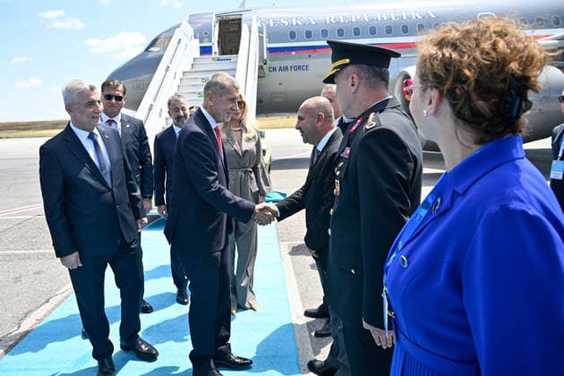 NATO Heads of State and Government Summit in Ankara ANKARA, TURKIYE - JULY 07: Turkish Trade Minister Omer Bolat (L) welcomes Czech Prime Minister Andrej Babis (2nd L) as he arrives at Esenboga International Airport to attend the 36th NATO Heads of State and Government Summit in Ankara, Turkiye, on July 07, 2026. Ismail Kaplan Anadolu Ankara Turkey. Editorial use only. Please get in touch for any other usage.  Copyright: x2026xAnadoluxIsmailxKaplanx