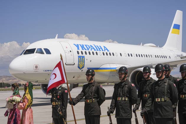 NATO Heads of State and Government Summit in Ankara ANKARA, TURKIYE - JULY 7: Ukrainian President Volodymyr Zelenskyy arrives at Esenboga Airport ahead of the 36th NATO Heads of State and Government Summit in Ankara, Turkiye, on July 7, 2026. Metin Aktas Anadolu Ankara Turkey. Editorial use only. Please get in touch for any other usage.  Copyright: x2026xAnadoluxMetinxAktasx