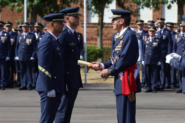The King Presents the Royal Commissions at the Basic Air and Space Academy King Felipe VI during the presentation of the Royal Commissions to the new sergeants of the Air and Space Force, at the Air and Space Basic Academy (ABA), on July 7, 2026, in León, Castile and León, Spain. The mission of the Air and Space Basic Academy (ABA) is to educate its cadets in the constitutional principles and the nature of the Armed Forces, as well as to provide them with professional training and equip them to continually adapt their knowledge to advances in science and technology in order to fulfill the objectives assigned to the Air and Space Force. JULY 7, 2026 Spain  Copyright: xFernandoxOterox 7650931