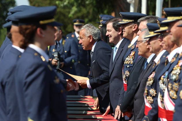 The King Presents the Royal Commissions at the Basic Air and Space Academy King Felipe VI, accompanied by the president of the Regional Government of Castile and León, Alfonso Fernández Manueco, during the presentation of the Royal Commissions to the new sergeants of the Air and Space Force, at the Air and Space Basic Academy (ABA), on July 7, 2026, in León, Castile and León, Spain. The mission of the Air and Space Basic Academy (ABA) is to train its cadets in the constitutional principles and characteristics of the Armed Forces, as well as to provide them with professional training and equip them to continually adapt their knowledge to advances in science and technology in order to fulfill the objectives assigned to the Air Force. JULY 7,  Copyright: xFernandoxOterox 7650933