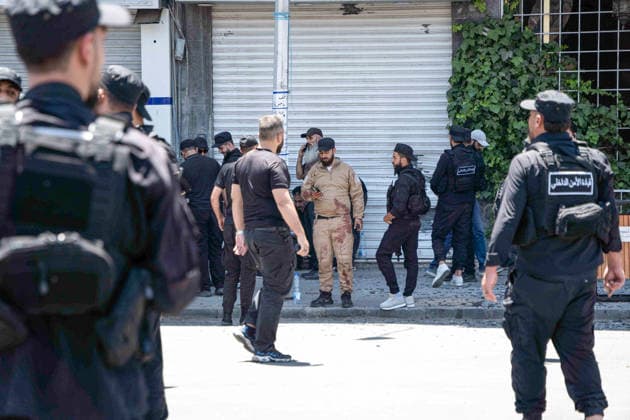 Eighteen injured in double explosions near Tourism Ministry in Syrian capital Damascus DAMASCUS, SYRIA - JULY 7: Security forces take strict security measures following two consecutive explosions that occurred near the Ministry of Tourism building, injuring 18 people including four security personnel, in Damascus, Syria on July 7, 2026. The area was cordoned off as emergency teams and security units responded to the aftermath of the twin blasts in the capital. Anagha Subhash Nair Anadolu Damascus Syria. Editorial use only. Please get in touch for any other usage.  Copyright: x2026xAnadoluxAnaghaxSubhashxNairx