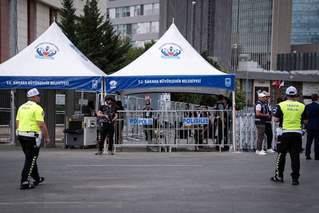 Security measures taken around hotel where US President Donald Trump to stay in Ankara ANKARA, TURKIYE - JULY 07: Police officers are deployed and security barriers are installed around the hotel where US President Donald Trump is expected to stay as part of security measures for the 36th NATO Heads of State and Government Summit in Ankara, Turkiye, on July 07, 2026. Police also set up checkpoints in the area surrounding the hotel. Betül Abali Anadolu Ankara Turkey. Editorial use only. Please get in touch for any other usage.  Copyright: x2026xAnadoluxBetülxAbalÄ±x