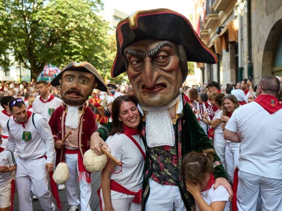 San Fermín Procession 2026 San Fermín Procession during the 2026 San Fermín Festival, on July 7, 2026, in Pamplona, Navarre, Spain. Thousands of Pamplona residents dressed in white and red have taken to the streets of Pamplona, on the main day of the San Fermín festivities, to accompany the saint on his procession through the city’s Old Town. The figure of San Fermín was accompanied by buglers, kettledrummers, dantzaris, mace-bearers, an honor guard, txistularis, bagpipers, the Parade of Giants and Bigheads, and the municipal band, La Pamplonesa JULY 7, 2026 Pamplona, Navarre Pamplona, Navarre, Spain  Copyright: xEduardoxSanzx 7651180