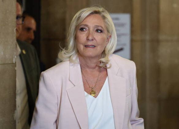 Marine Le Pen Appeal Trial Decision - Paris Marine Le Pen arriving at Paris courthouse before the decision on the appeal trial of President of the parliamentary group of the French far-right Rassemblement National (RN) party, Marine Le Pen and officials of French far-right Rassemblement National (RN) party on suspicion of embezzlement of European public funds, in Paris on July 7, 2026. The appeal comes after a court last year barred Le Pen from running for office for five years over a European Parliament fake-jobs scam involving her and other officials from her National Rally party. Photo by Raphael Lagargue ABACAPRESS.COM Paris France  Copyright: xLafarguexRaphael ABACAx