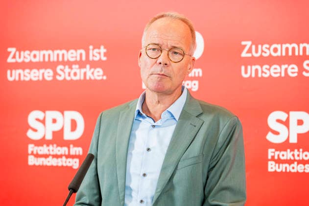 Matthias Miersch EUR, Deutschland, Berlin: 07.07.2026: Pressestatement vor der Fraktionssitzung mit dem Fraktionsvorsitzenden Matthias Miersch (SPD). *** Matthias Miersch (EUR), Germany, Berlin, July 7, 2026 Press statement prior to the caucus meeting with caucus chair Matthias Miersch (SPD)