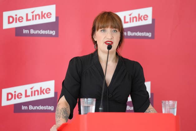 Pressekonferenz der LINKE vor der Fraktionssitzung im Bundestag Heidi Reichinnek bei der Pressekonferenz im Vorfeld der Fraktionssitzung im Bundestag, Berlin, 07.07.2026 Berlin Berlin Deutschland *** Press conference held by The Left ahead of the parliamentary group meeting in the Bundestag Heidi Reichinnek at the press conference ahead of the parliamentary group meeting in the Bundestag, Berlin, July 7, 2026 Berlin Berlin Germany