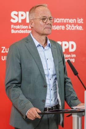 Statement SPD Matthias Miersch SPD Vorsitzender, bei einem Statement SPD am 07.07.26 in Berlin. Berlin Berlin Deutschland Reichstag *** Statement by Matthias Miersch, SPD Chairman, during an SPD press conference on July 7, 2026, in Berlin, Berlin, Berlin, Germany, at the Reichstag