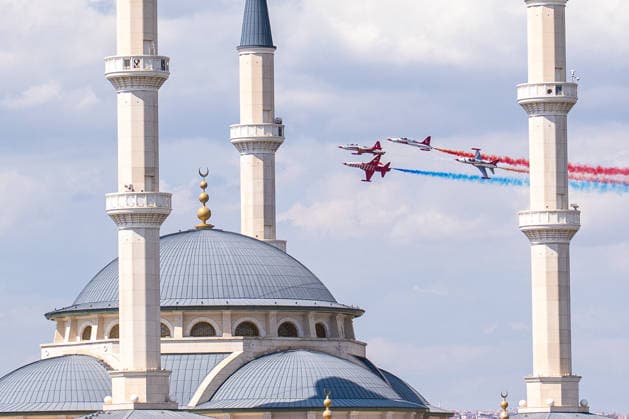 Turkish President Recep Tayyip Erdogan welcomes US President Donald Trump in Ankara ANKARA, TURKIYE - JULY 07: Turkish Stars perform demonstration flight during an official ceremony as Turkish President Recep Tayyip Erdogan welcomes US President Donald Trump, who is paying an official visit to Turkiye ahead of the 36th NATO Heads of State and Government Summit in Ankara, at the Presidential Complex in Ankara, Turkiye, on July 07, 2026. Omer Taha Cetin Anadolu Ankara Turkey. Editorial use only. Please get in touch for any other usage.  Copyright: x2026xAnadoluxOmerxTahaxCetinx