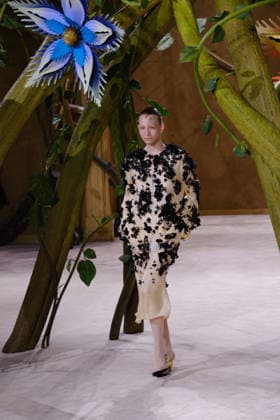 Second Chanel Haute Couture Fall Winter 2026–2027 Collection Fashion Show during Paris Fashion Week, on July 7, 2026 Chanel Haute Couture Fall Winter 2026–2027 Collection Fashion Show, during Paris Fashion Week, on July 7, 2026, in Paris, France  Copyright: xPaulinexMoureyx xBestimagexPaulinexMoureyx xBestimagex