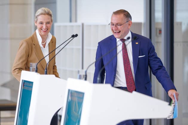 Statement AfD Alice Weidel und Tino Chrupalla (AfD), bei einem Statement der AfD am 07.07.26 in Berlin. Berlin Berlin Deutschland Reichstag *** Statement by AfD members Alice Weidel and Tino Chrupalla during an AfD press conference on July 7, 2026, in Berlin, Berlin, Berlin, Germany, at the Reichstag