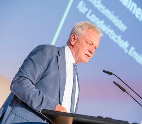 Alois Rainer EUR, Deutschland, Berlin, 07.07.2026: Alois Rainer (CSU) Bundesminister für Landwirtschaft, Ernährung und Heimat hält eine Keynote auf der Veranstaltung Regional-Star 2026 der Lebensmittel Praxis. Mit Teilnehmern der Agrarwirtschaft, und dem Handel . *** Alois Rainer EUR, Germany, Berlin, July 7, 2026 Alois Rainer, CSU Federal Minister of Agriculture, Food, and Home Affairs, delivers a keynote address at the Regional Star 2026 event organized by Lebensmittel Praxis, attended by representatives from the agricultural sector and the retail industry