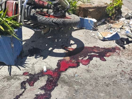 Twin Explosions Rock Damascus During French President Macron Visit Bloodstains are seen on the ground at the site of consecutive bomb explosions in central Damascus, Syria, on July 7, 2026. The twin blasts occur near the old Ministry of Tourism and the Al-Muhafaza roundabout during the second day of French President Emmanuel Macron s official visit, leaving multiple people injured and causing widespread damage. Damascus Syria  Copyright: xMohammadxDaherx originalFilename: daher-twinexpl260707_npH6w.jpg