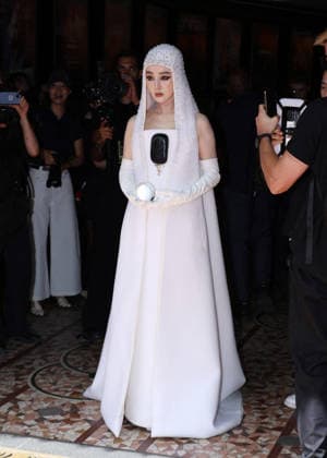 Guest at the Stéphane Rolland fashion show at the Olympia, Fall Winter 2026–2027 Haute Couture Collection during Paris Fashion Week, on July 7, 2026. Denis Guignebourg, Bestimage. Celebrities at the Stéphane Rolland Fall Winter 2026–2027 Haute Couture Collection fashion show during Paris Fashion Week, on July 7, 2026, Paris, France  Copyright: xDenisxGuignebourgx xBestimagexDenisxGuignebourgx xBestimagex