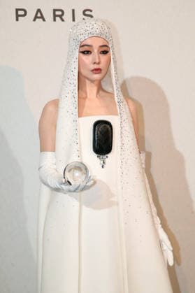 Fan Bingbing at the Stéphane Rolland Fashion Show, Fall Winter 2026–2027 Haute Couture Collection Photocall, at the Olympia as part of Paris Fashion Week, France, July 7, 2026 Bertrand Rindoff Bestimage Stéphane Rolland Haute Couture Fall Winter 2026–2027 show as part of Paris Fashion Week on July 7, 2026, in Paris, France Paris, France  Copyright: xBERTRANDxRINDOFFxPETROFFx xBESTIMAGExBERTRANDxRINDOFFxPETROFFx xBESTIMAGEx