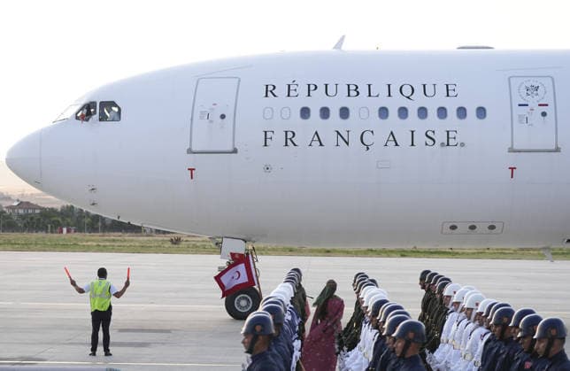 NATO Ankara Summit ANKARA, TURKIYE - JULY 7: An airplane carrying French President Emmanuel Macron arrives at Esenboga Airport ahead of the 36th NATO Summit held in Ankara, Turkiye, on July 7, 2026. Metin Aktas Anadolu Ankara Turkey. Editorial use only. Please get in touch for any other usage.  Copyright: x2026xAnadoluxMetinxAktasx