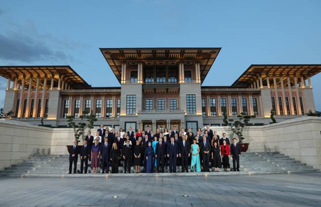 36th NATO Summit in Ankara ANKARA, TURKIYE - JULY 7: (----EDITORIAL USE ONLY MANDATORY CREDIT - TURKISH PRESIDENCY MUSTAFA KAMACI HANDOUT - NO MARKETING NO ADVERTISING CAMPAIGNS - DISTRIBUTED AS A SERVICE TO CLIENTS----) Turkish President Recep Tayyip Erdogan and his wife Emine Erdogan pose for a family photo with participants during a reception hosted at the Presidential Complex in honor of heads of state and government and their spouses attending the 36th NATO Heads of State and Government Summit in Ankara, Turkiye, on July 7, 2026. Turkish Presidency Mustafa Kamaci Handout Anadolu Ankara Turkey. Editorial use only. Please get in touch for any other usage.  Copyright: x2026xAnadoluxTurkishxPresidencyx xMustafaxKamacix xHandoutx