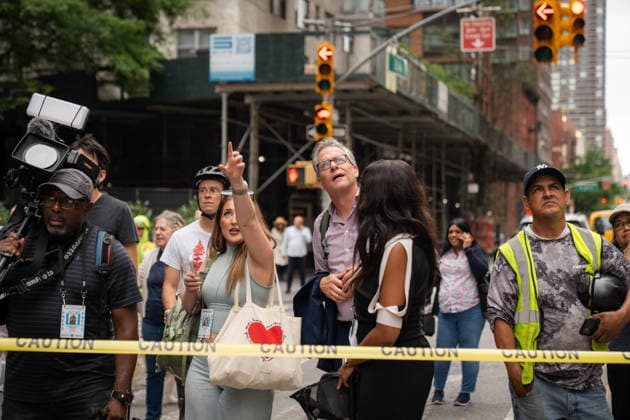 July 7, 2026, New York City, New York, United States: Bystanders on site New York City United States - ZUMAs378 20260707_zip_s378_018 Copyright: xIoannxMariaxStacewiczx