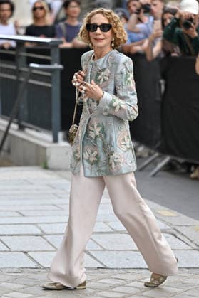 PFW Haute Couture Armani Prive Outside Arrivals JR Marisa Berenson arriving at the Armani Prive show during Haute Couture Fashion Week in Paris, France, on 7 July 2026. Photo by Julien Reynaud APS-Medias ABACAPRESS.COM Paris France  Copyright: xReynaudxJulien APS-Medias ABACAx