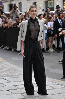 PFW Haute Couture Armani Prive Outside Arrivals JR Annie Schröter arriving at the Armani Prive show during Haute Couture Fashion Week in Paris, France, on 7 July 2026. Photo by Julien Reynaud APS-Medias ABACAPRESS.COM Paris France  Copyright: xReynaudxJulien APS-Medias ABACAx