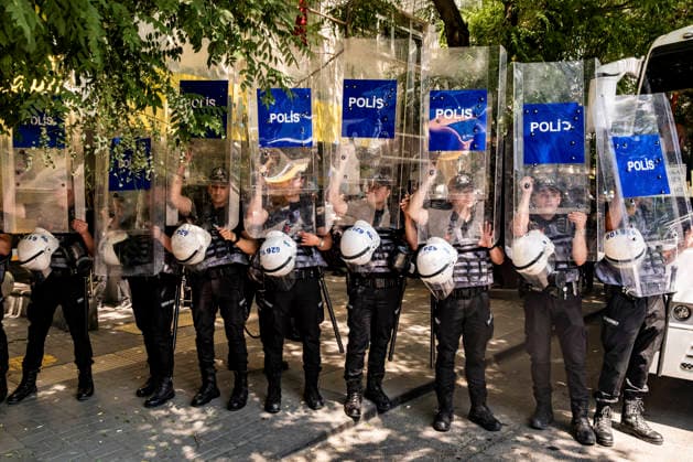 Anti NATO Demonstration Ankara Turkey July 7 Police officers stand in formation holding up their riot shields during an anti-NATO protest in Ankara, Turkey, on July 7, 2026. Ankara is hosting the NATO Summit on July 7-8, bringing together heads of state and government from numerous member countries. As security measures were intensified across the capital, police dispersed the demonstration, detained numerous protesters, and restricted access for journalists. Ankara Ankara Turkey Copyright: xMuratxKocabasx