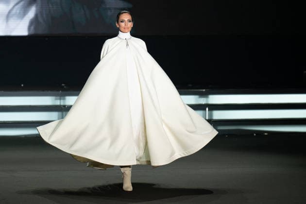 PFW - Stephane Rolland Runway Nieves Álvarez walks the runway during the Stephane Rolland Haute Couture Fall Winter 2026 2027 show as part of Paris Fashion Week in Paris, France on July 07, 2026. Photo by Laurent Zabulon ABACAPRESS.COM Paris  Copyright: xZabulonxLaurent ABACAx