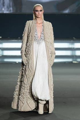PFW - Stephane Rolland Runway A model walks the runway during the Stephane Rolland Haute Couture Fall Winter 2026 2027 show as part of Paris Fashion Week in Paris, France on July 07, 2026. Photo by Laurent Zabulon ABACAPRESS.COM  Copyright: xZabulonxLaurent ABACAx