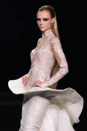 PFW - Stephane Rolland Runway A model walks the runway during the Stephane Rolland Haute Couture Fall Winter 2026 2027 show as part of Paris Fashion Week in Paris, France on July 07, 2026. Photo by Laurent Zabulon ABACAPRESS.COM  Copyright: xZabulonxLaurent ABACAx