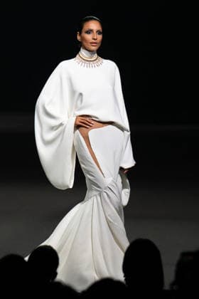 PFW - Stephane Rolland Runway A model walks the runway during the Stephane Rolland Haute Couture Fall Winter 2026 2027 show as part of Paris Fashion Week in Paris, France on July 07, 2026. Photo by Laurent Zabulon ABACAPRESS.COM  Copyright: xZabulonxLaurent ABACAx