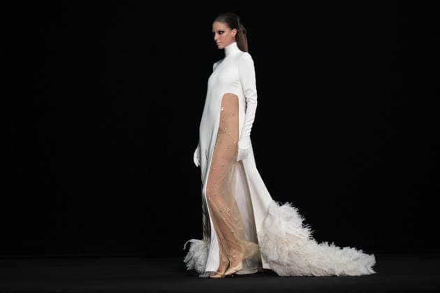PFW - Stephane Rolland Runway A model walks the runway during the Stephane Rolland Haute Couture Fall Winter 2026 2027 show as part of Paris Fashion Week in Paris, France on July 07, 2026. Photo by Laurent Zabulon ABACAPRESS.COM  Copyright: xZabulonxLaurent ABACAx