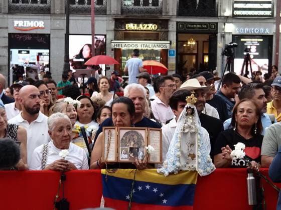 July 7, 2026, Madrid, Madrid, Spain: MADRID, SPAIN - JULY 07: The President-elect of Venezuela Edmundo Gonzalez is received by the President of the Community of Madrid Isabel Diaz Ayuso at the Real Casa de Correos, the headquarters of the regional government. Following their meeting, they were greeted by first responders and rescue workers who participated in the recent Venezuela earthquake relief operations, surrounded by members of the Venezuelan diaspora resident in Madrid. Madrid Spain  - ZUMAh199 20260707_zip_h199_014 Copyright: xAaronxHerediax
