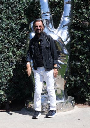 Beverly Hills CA July 07: Ringo Starr. at the Ringo s Peace & Love Birthday Celebration held at The Beverly Hills Park in Los Beverly Hills, CA. on July 07, 2026 Credit: AdMedia Beverly Hills USA - ZUMAa123 20260707_zaa_a123_146 Copyright: xADx