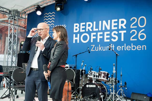 07.07.2026,Berlin, 24. Berliner Hoffest am Roten Rathaus, reg. Bürgermeister Kai Wegner (CDU) *** July 7, 2026, Berlin, 24th Berlin Courtyard Festival at the Red City Hall, Mayor Kai Wegner (CDU)