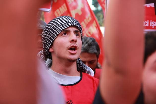 IZMIR, Türkiye July 7, 2026: Demonstrators march toward NATO s Allied Land Command (LANDCOM) headquarters in the Buca district of Ä°zmir during an anti-NATO protest organized by the NATO ya HayÄ±r Koordinasyonu (No to NATO Coordination), a coalition of left-wing political parties, trade unions and civil society organizations, ahead of the NATO Summit in Ankara, July 7, 2026. Police closed Mehmet Akif Avenue to traffic and deployed extensive security measures as protesters carried placards reading Trump, Netanyahu, you are not welcome and Yankee Go Home before delivering a public statement criticizing NATO and Turkish government policies outside the headquarters. Ä°zmir Türkiye Copyright: x xNagihanxÃ‡akÄ±rx xJNAxPressx