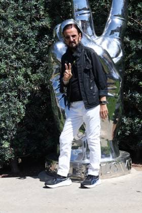 BEVERLY HILLS, CALIFORNIA - JULY 07: Ringo Starr attends Ringo s Peace & Love Birthday Celebration on July 07, 2026 in Beverly Hills, California. Credit: USA - ZUMAa123 20260707_zaa_a123_190 Copyright: xAdMediax