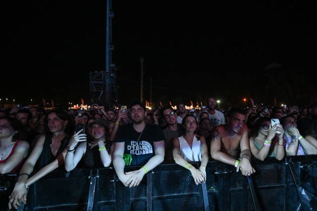 IPA86486151 - Mumford &amp; Sons fans during their 2026 tour, at Rock in Roma 2026, on July 27, 2026, in Rome, Italy.  Copyright: xDomenicoxCippitelli LiveMediax xx 86486151